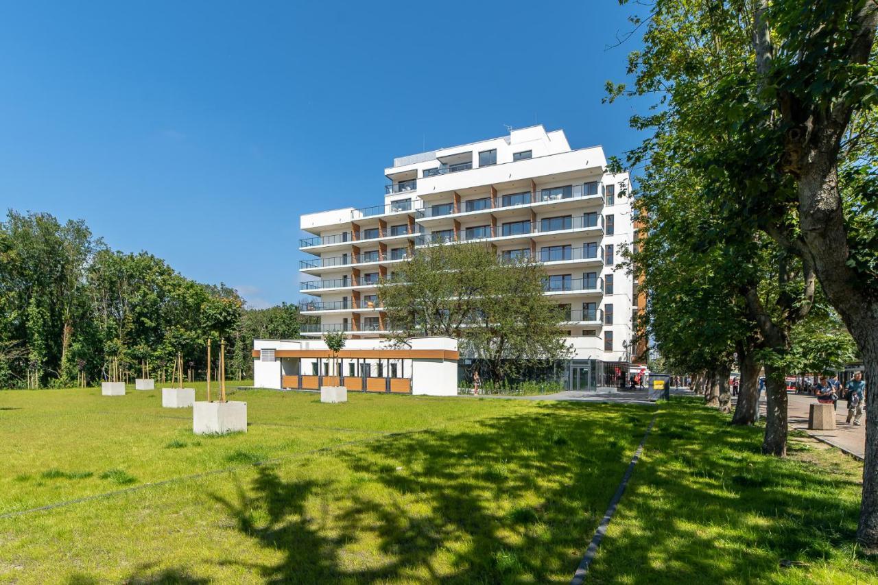 Family Holiday Apartment Aquamarina Prima By Noclegi Renters Miedzyzdroje Eksteriør billede